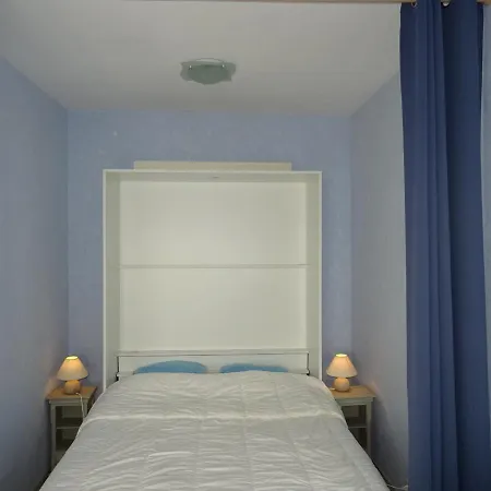 Avec Balcon, Animaux Acceptes, Parking Prive, Proche Et Commerces - Fr-1-92-915 Apartment *