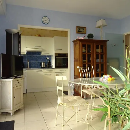 Avec Balcon, Animaux Acceptes, Parking Prive, Proche Et Commerces - Fr-1-92-915 Apartment Les Sables-d'Olonne